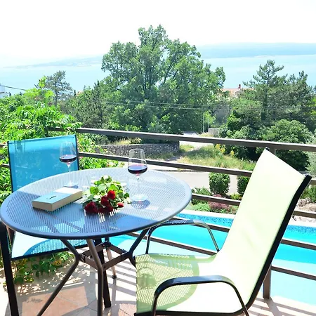 Lounger Apartment *